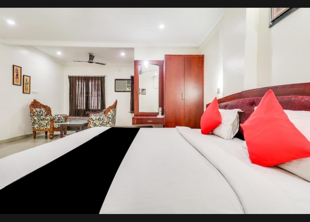 Hotel Balini Madurai Esterno foto